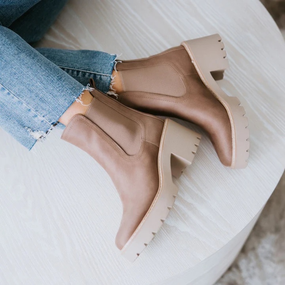 Dolce Vita heeled ankle boots Tobias 8.5 NWOB
